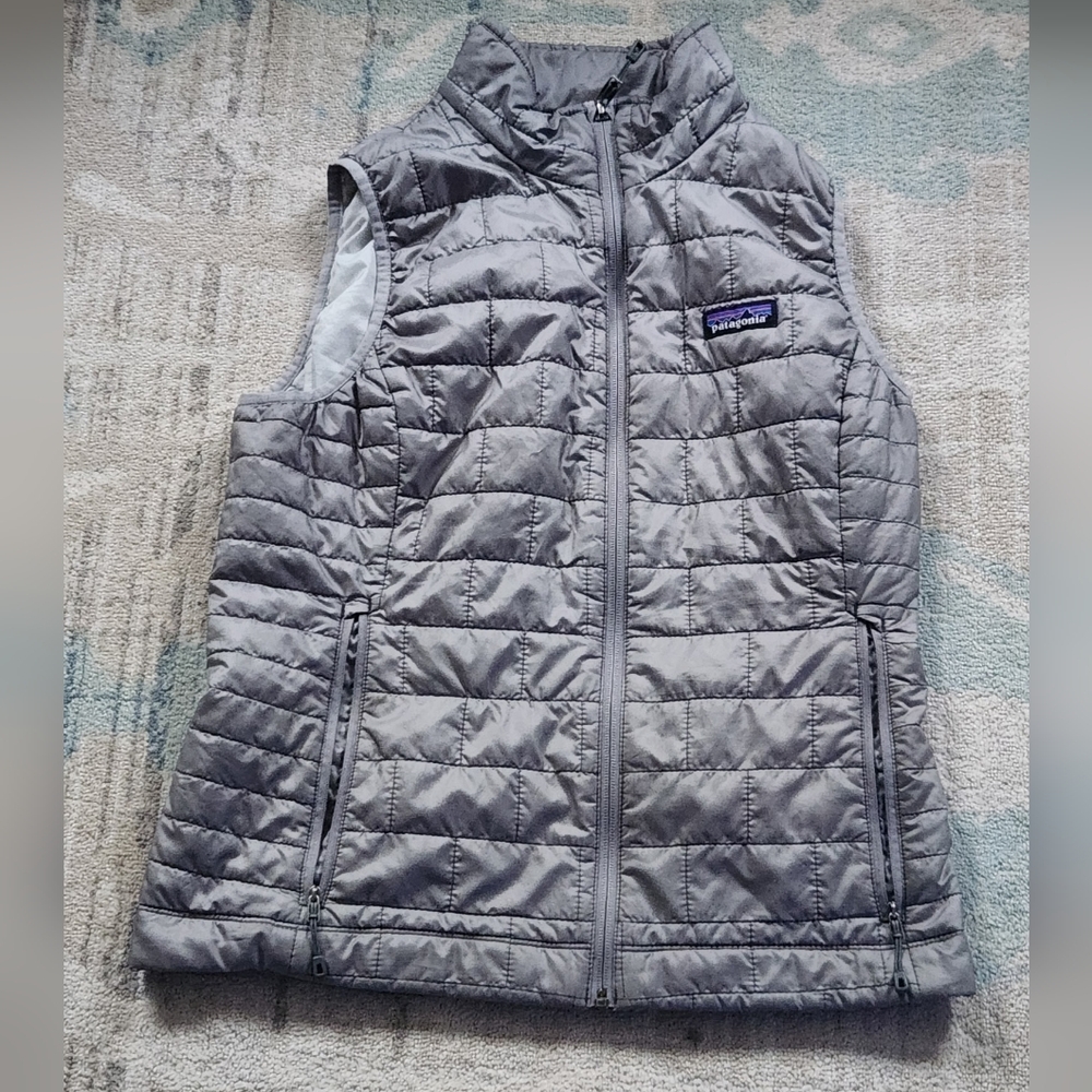 Patagonia Nano Puff Vest. Size Small. Gray. EUC.